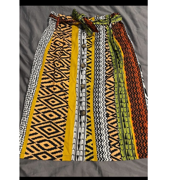 Womens brand sweaters and midi length casual skirt size Small/medium - Picture 4 of 4